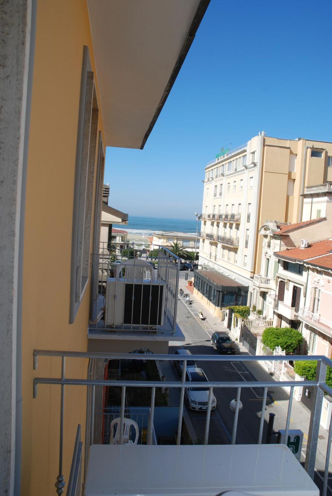 Hotel Caribe Viareggio Eksteriør bilde